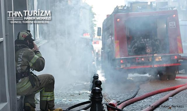 Otelde çıkan yangında müşteriler mahsur kaldı!