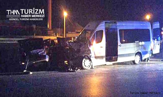 Yine tur minibüsü yine kaza! Ölü ve yaralılar var
