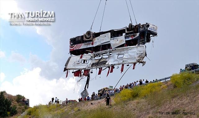 8 kişinin öldüğü kazanın sorumlusu otobüs firması faaliyetlerini durdurdu!