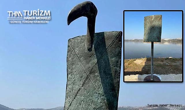 Milas'taki festivalde 50 bin Euro'luk bronz heykelin başını çaldılar!