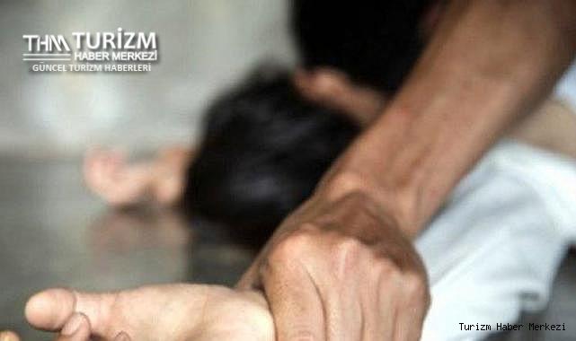Skandal olay! İngiliz turist kıza otelde tecavüz edip kamerayla kaydettiler