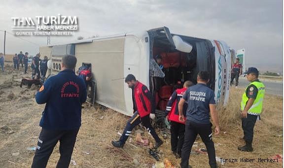 Yolcu otobüsü devrildi! Feci kazada çok sayıda ölü ve yaralı var