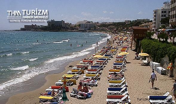Kuşadası Kadınlar Denizi plajında çıplak turist krizi!
