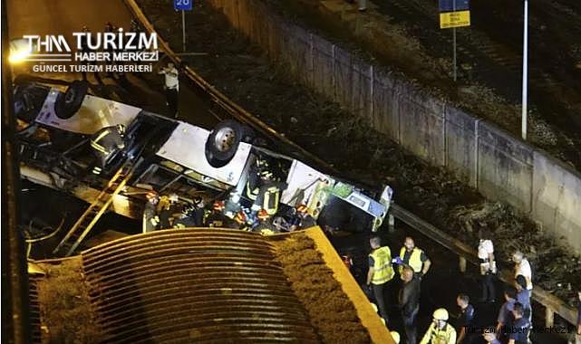 Ülke yasta! Turist dolu tur otobüsü köprüden uçup alev alev yandı