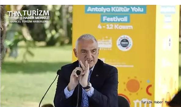 Bakan Ersoy açıkladı! Antalya'da turizm sezonu uzadı