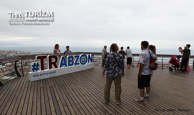 Turizmcilerin mutsuz olduğu Trabzon turist sayısında rekor kırdı!