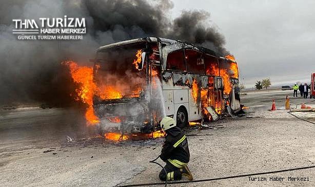 Yolcu dolu otobüs seyir halindeyken alev topuna döndü!