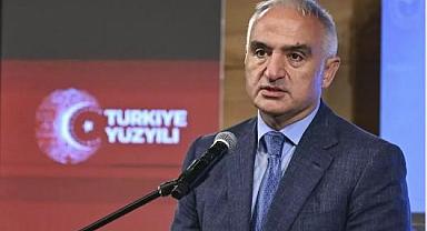 Bakan Ersoy'dan Türkiye Yüzyılı'na yakışır turizm hedefi!