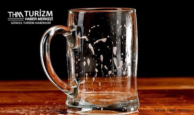 Bira kıtlığı ülkenin Turizm Bakanı'nı istifa ettirdi!