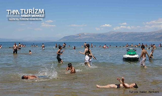 Eğirdir plajı Akdeniz sahillerini aratmadı