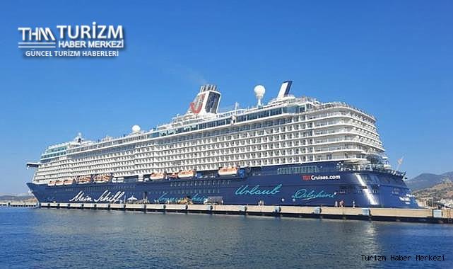 Alman turist dolu dev kruvaziyer Bodrum'da