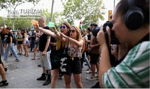 Turist karşıtı protestolar sonuç verdi! Gecelik konaklama vergisini artırıp Airbnb'yi yasakladılar