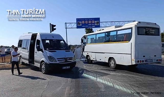 Kırmızı ışık ihlali yapan otel servisi tur minibüsü ile çarpıştı!