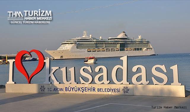 Kuşadası'nda kruvaziyer bereketi! İşte 2 günde 11 gemi ile gelen turist sayısı