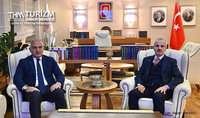 Bakan Ersoy 'Antalya'mız için güzel haberlerimiz var' diyerek duyurdu!