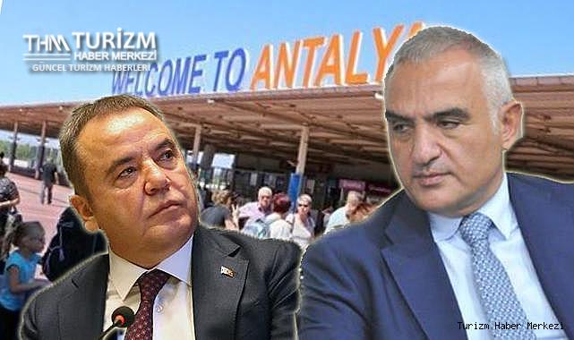 Bakan Ersoy'dan Muhittin Böcek'e turizm ve Antalya kapağı!