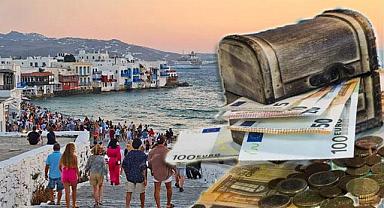Türk turistler Yunan turizmcinin yüzünü güldürmeye devam ediyor!