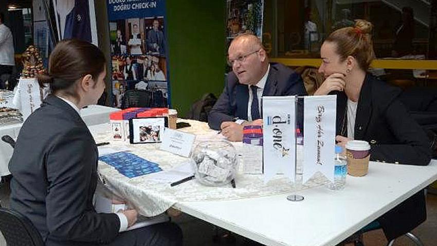 Konaklama ve yiyecek içecek profesyonelleri öğrencilerle buluştu
