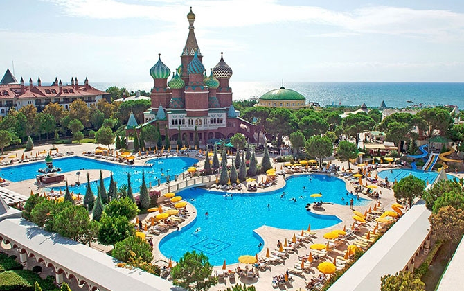 Pegas Touristic Topkapı ve Kremlin Palace otellerini kiraladı