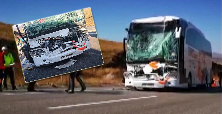 Erzurum'da feci kaza! Yolcu otobüsü TIR'a çarptı