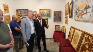 Yüksel Kılıçoğlu’nun kişisel sergisi İnegöl Kent Müzesi’nde açıldı